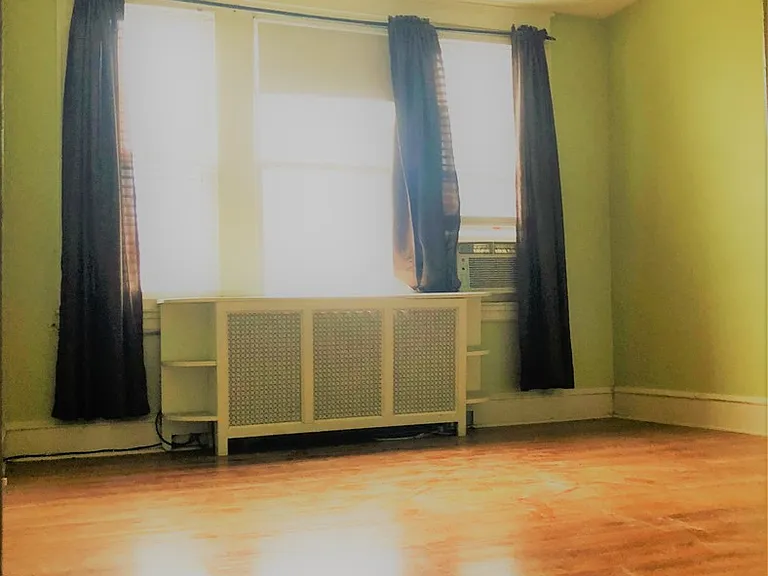 618 Gerhard St — Photo 12