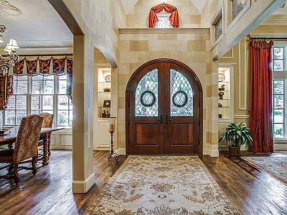 5th image of 18 Winding Hollow Ln