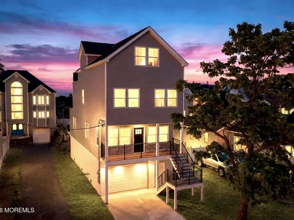95 Seabreeze Avenue, Middletown, NJ 07748