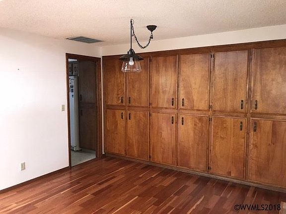 5th image of 3148 Oakcrest Dr NW