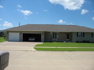 1013 23rd Ave, Camanche, IA 52730