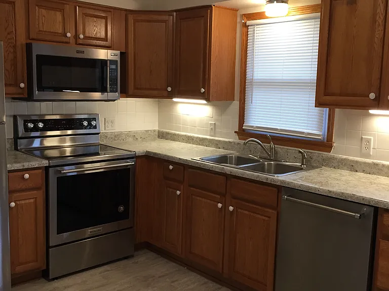 6124 Western Ave — Photo 10