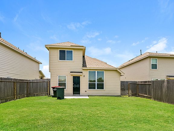 5th image of 943 Imperial Heights Dr