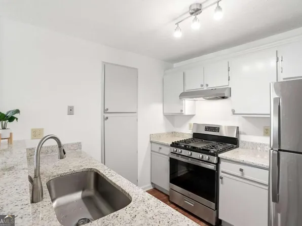 5626 River Heights Xing SE, Marietta, GA 30067