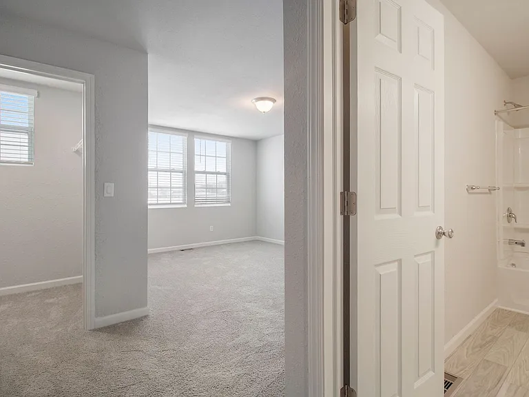 1221 Baker St — Photo 13