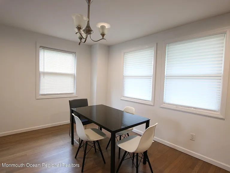 142 Delaware Ave — Photo 4