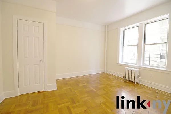 Rented by Link NY Realty | media 16
