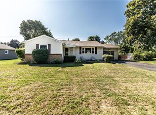 545 Wahlmont Dr, Webster, NY 14580