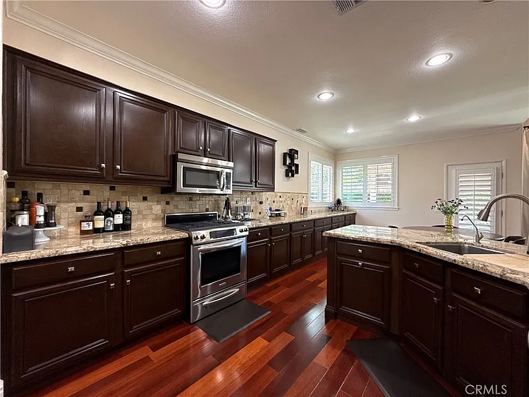 12210 Vista Ct — Photo 21
