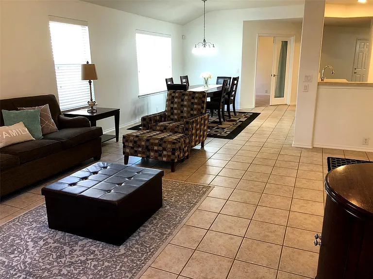 4611 Pin Oak Creek Ln — Photo 14