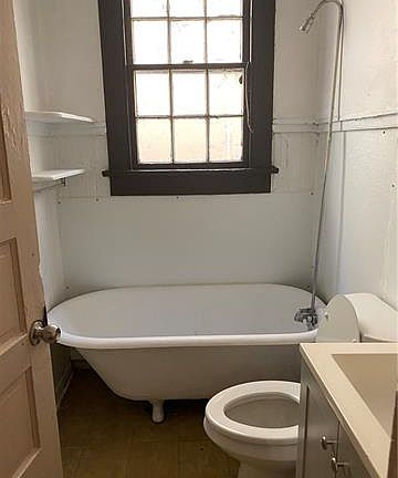 5th image of 2429 Josephine St