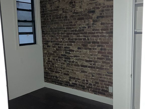 5th image of 289A Monroe St APT 1R