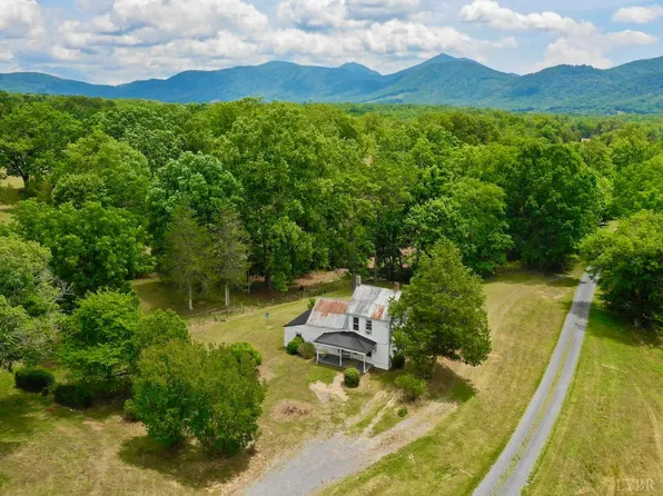 1098 Clear Springs Ln, Montvale, VA 24122