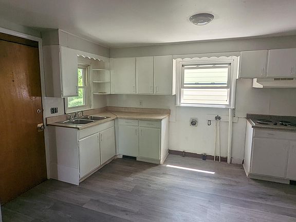5th image of 227 Seward St #1