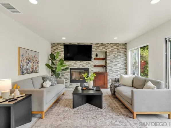 53 Avenida Descanso, Oceanside, CA 92057