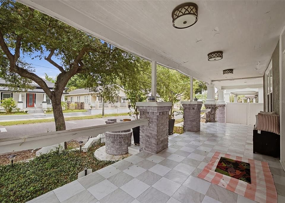 1st image of 2132 W BEACH STREET