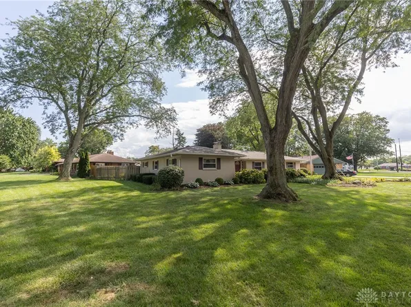 100 Laurelann Dr, Dayton, OH 45429