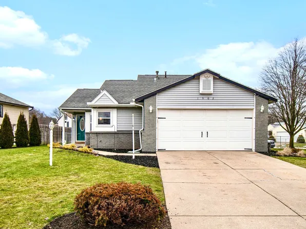 1902 Almond Dr, Elkhart, IN 46514