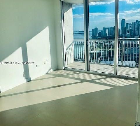 5th image of 1750 N Bayshore Dr APT 4412