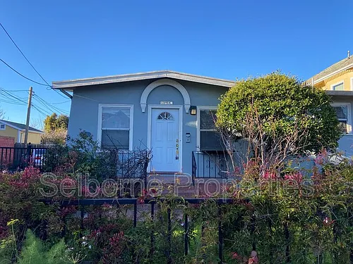 2054 Lincoln Ave Photo 1