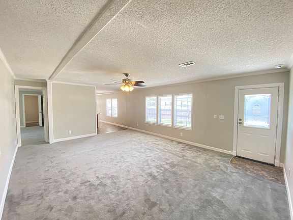 4th image of 1504 Carlisle Dr