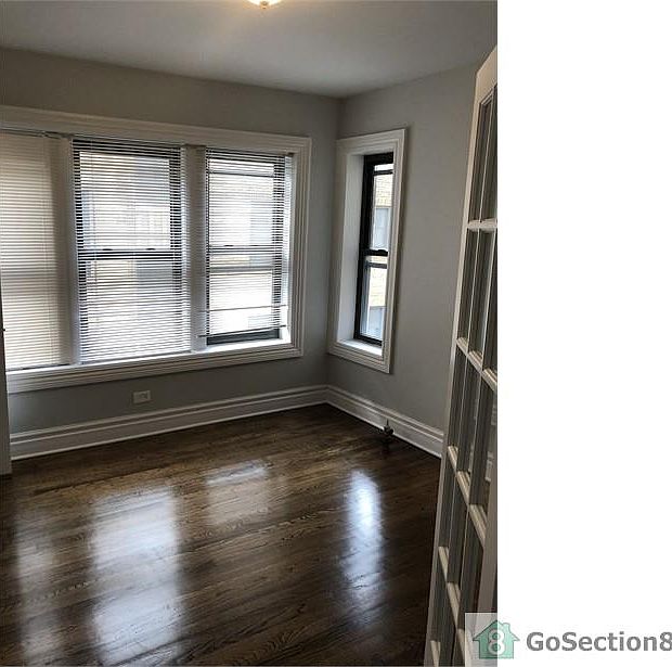 2nd image of 117 E 70th St APT 1
