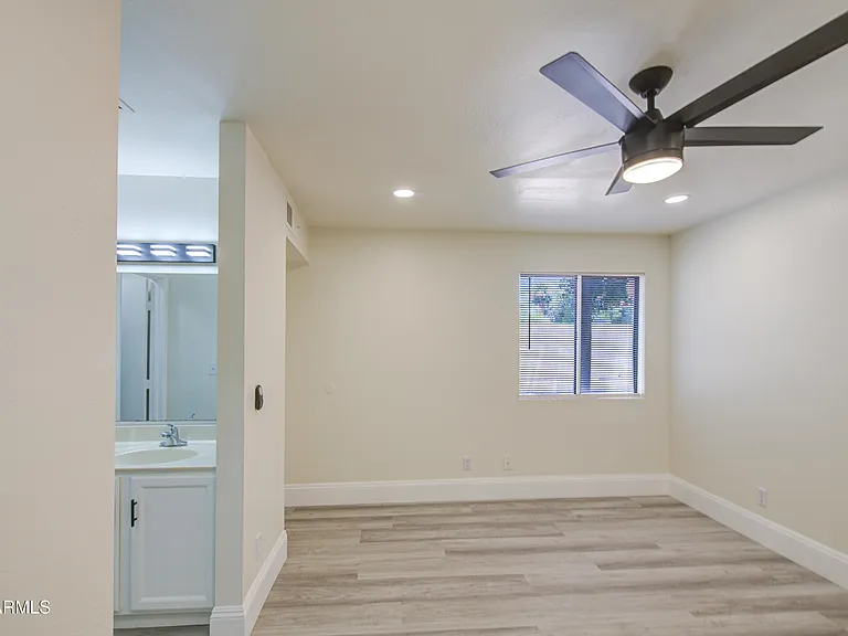 2019 W Lemon Tree Pl — Photo 28