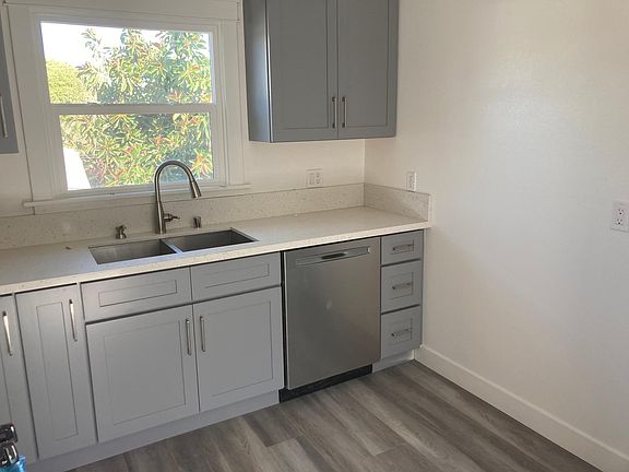 2nd image of 331 1/2 Euclid Ave
