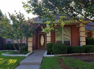 3931 Blake Ashton Dr, Arlington, TX 76001