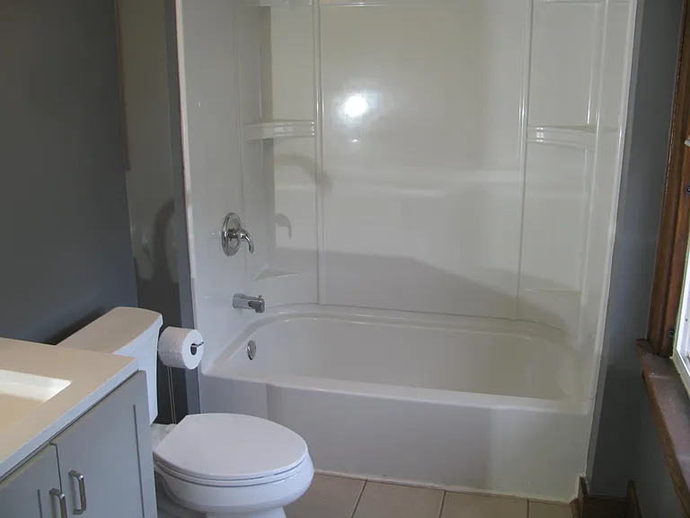914 Middle St — Photo 17