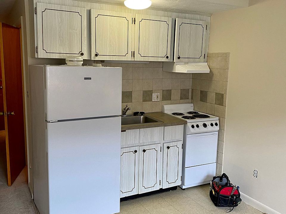 2nd image of 181 Lexington St APT 16