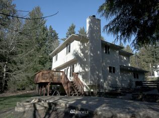 20700 Gerald Cliff Dr NE, Indianola, WA 98342