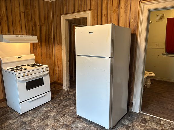 2nd image of 617 N Bond St #1