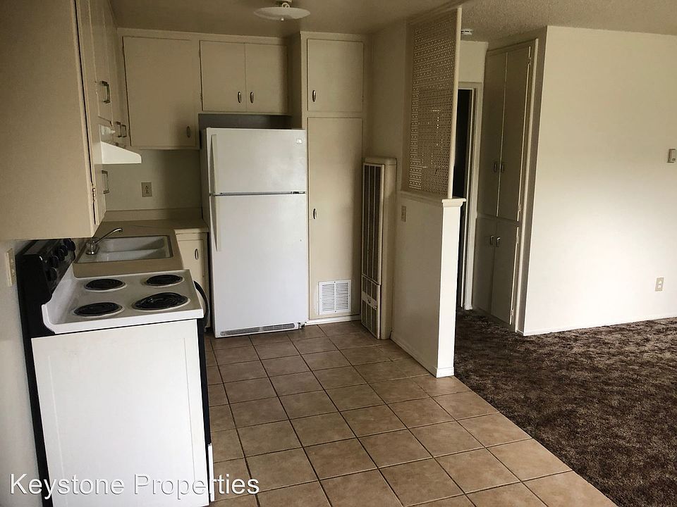 2nd image of 2655 Topeka St APT 6