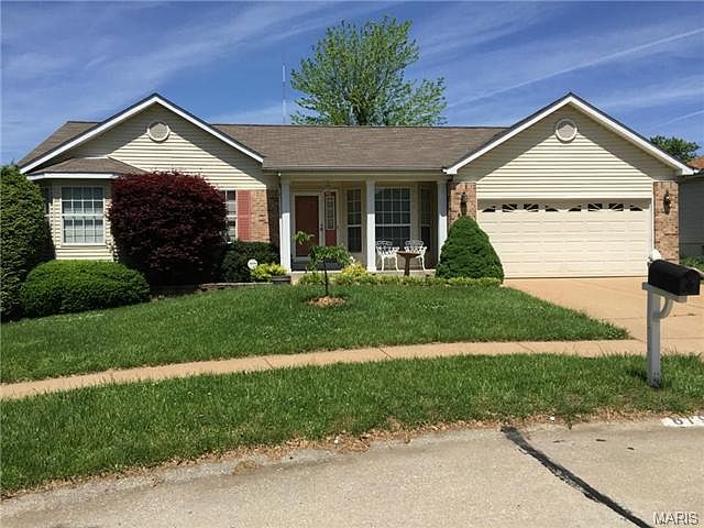 1st image of 819 Winter Lake Ct