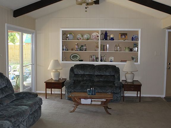 4th image of 4617 Quincy Dr