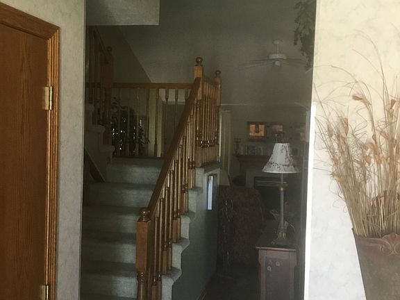 2nd image of 804 Towne Square Dr