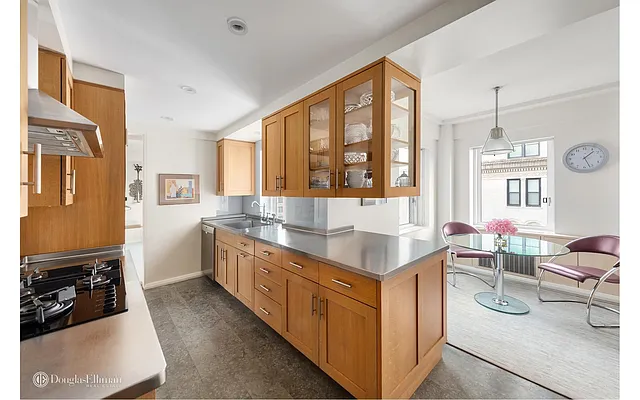 Sold by Douglas Elliman | media 8