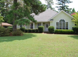 233 Drake Cir, Columbus, MS 39702