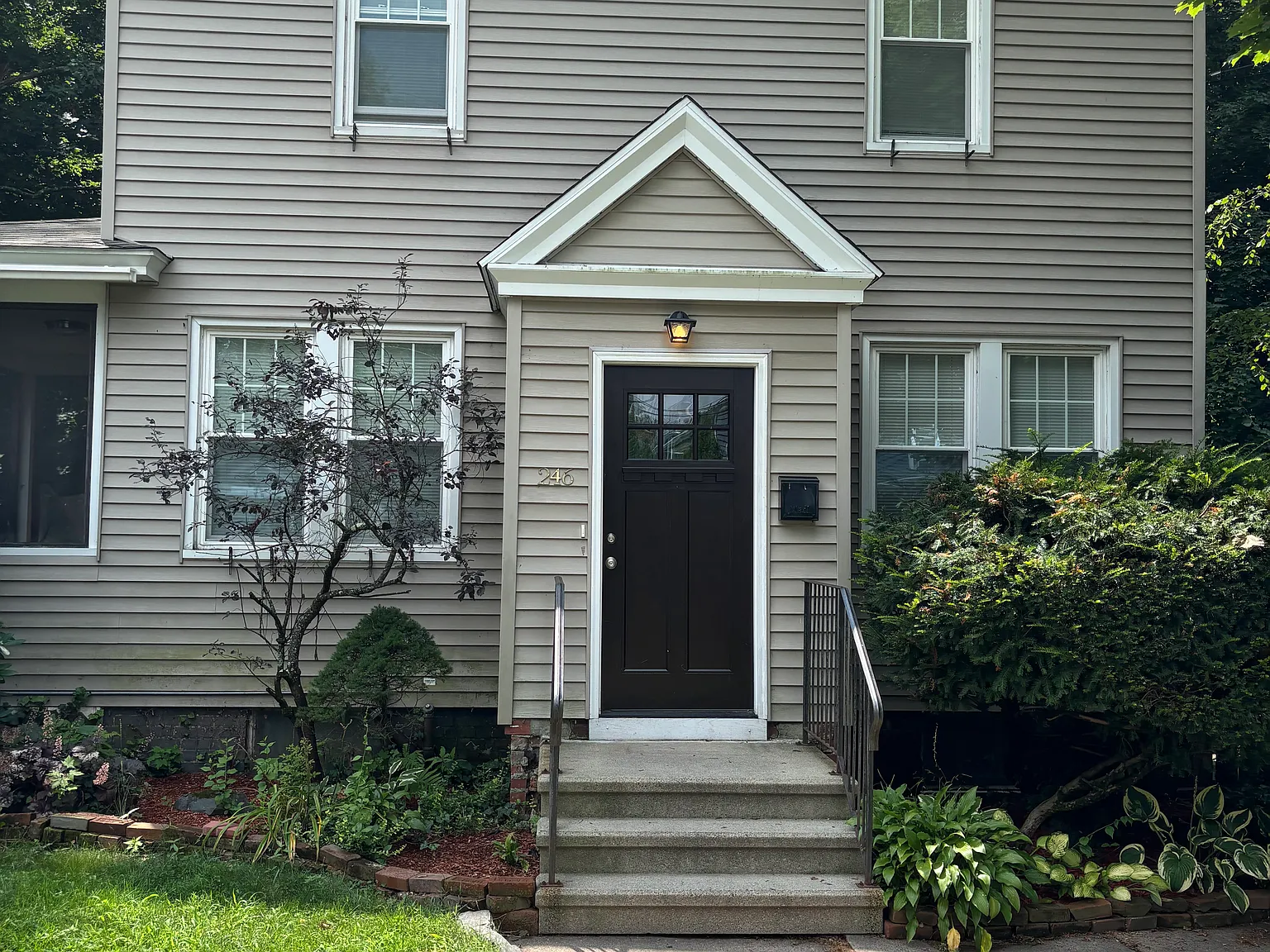 4 bed, 1440 sqft, $2,700 — Photo 1