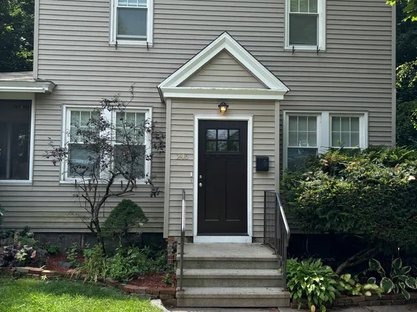 246 Goffe Ter, New Haven, CT 06511