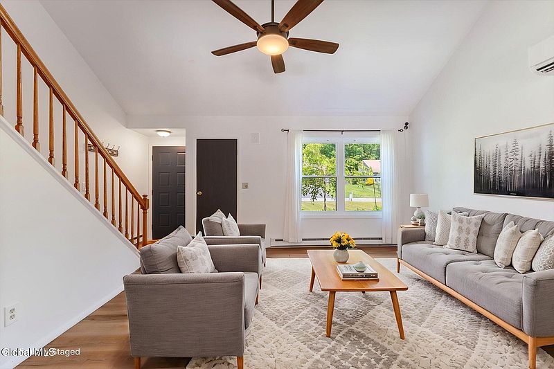 2nd image of 240 Thimbleberry Road