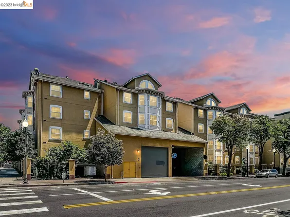 555 10th St APT 405, Oakland, CA 94607