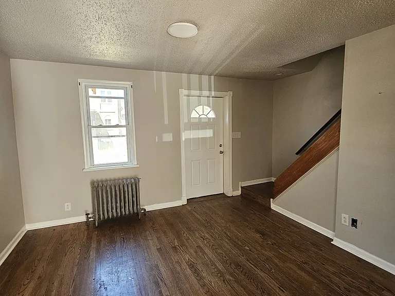 7028 Aberdeen Rd — Photo 4