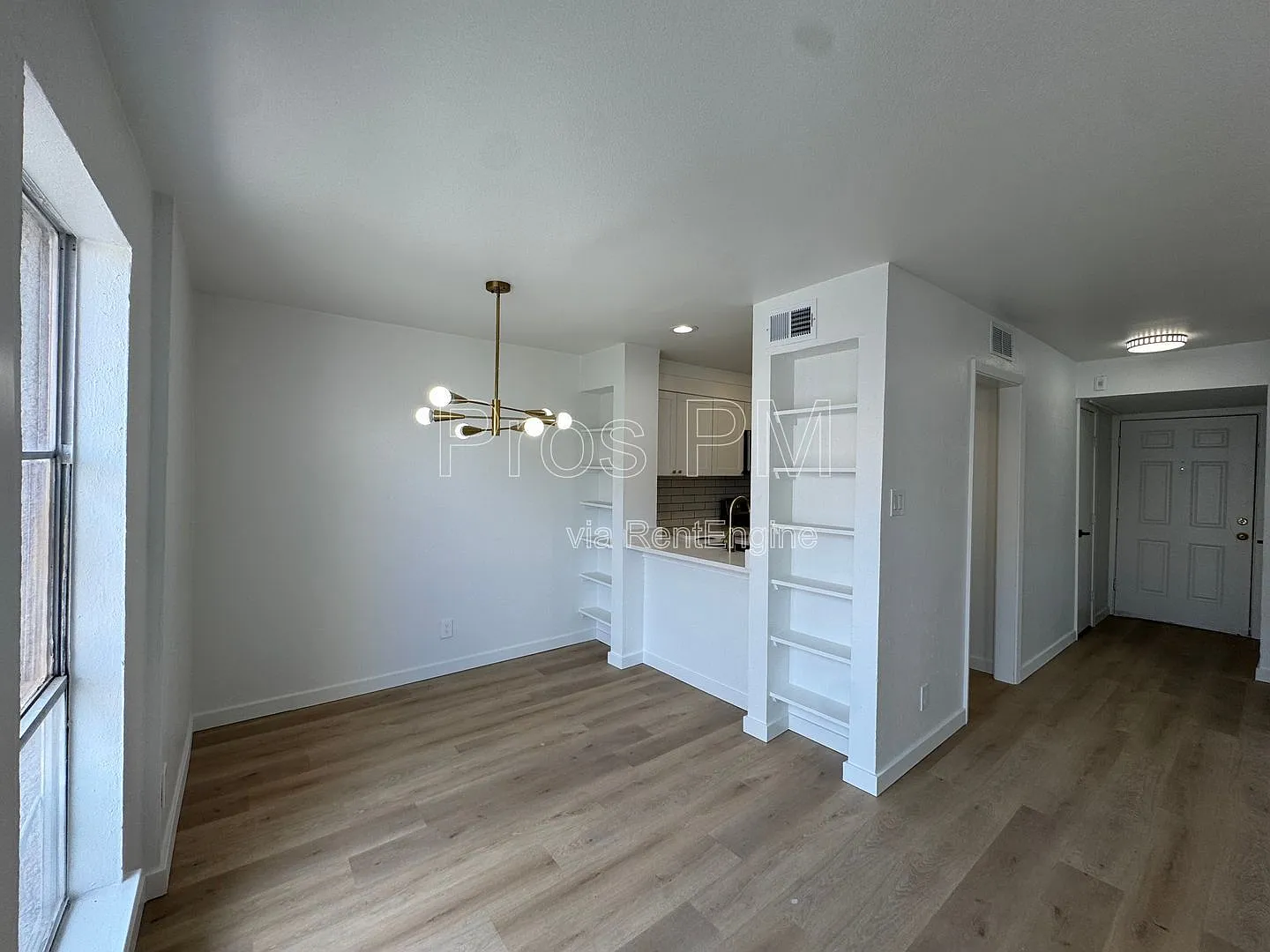 2 bed, 2.5 bath, 1311 sqft, $1,295 — Photo 4