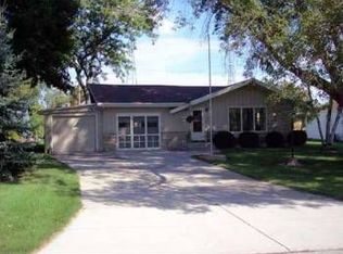 42 Evergreen Dr, Plymouth, WI 53073