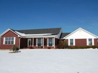 53 S Clover Leaf Dr, London, AR 72847