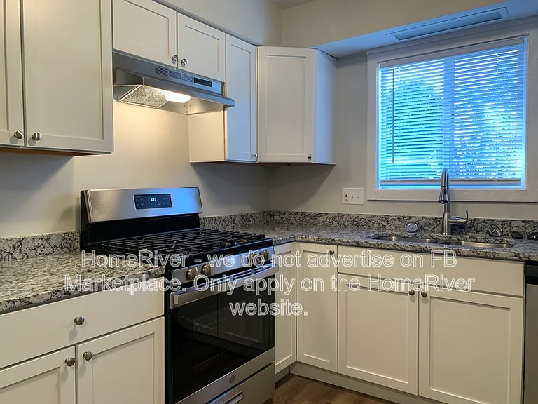 11225 Moores Cir — Photo 5