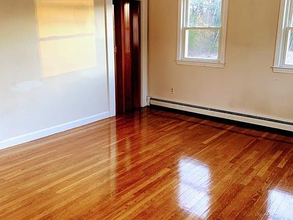 4th image of 303 Hartford Ave #1