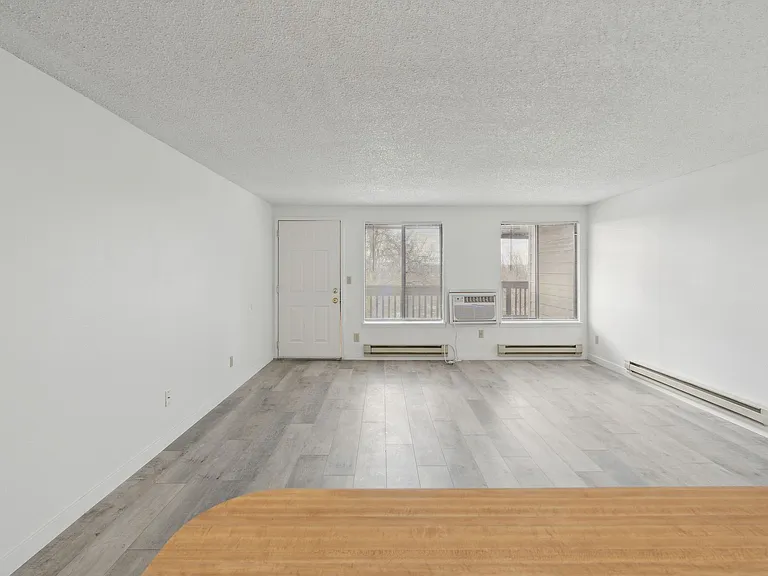 Highlands Apartments — Photo 9